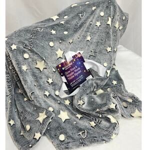 NWT! Glow in The Dark Throw Blanket Gray,50"x 60"